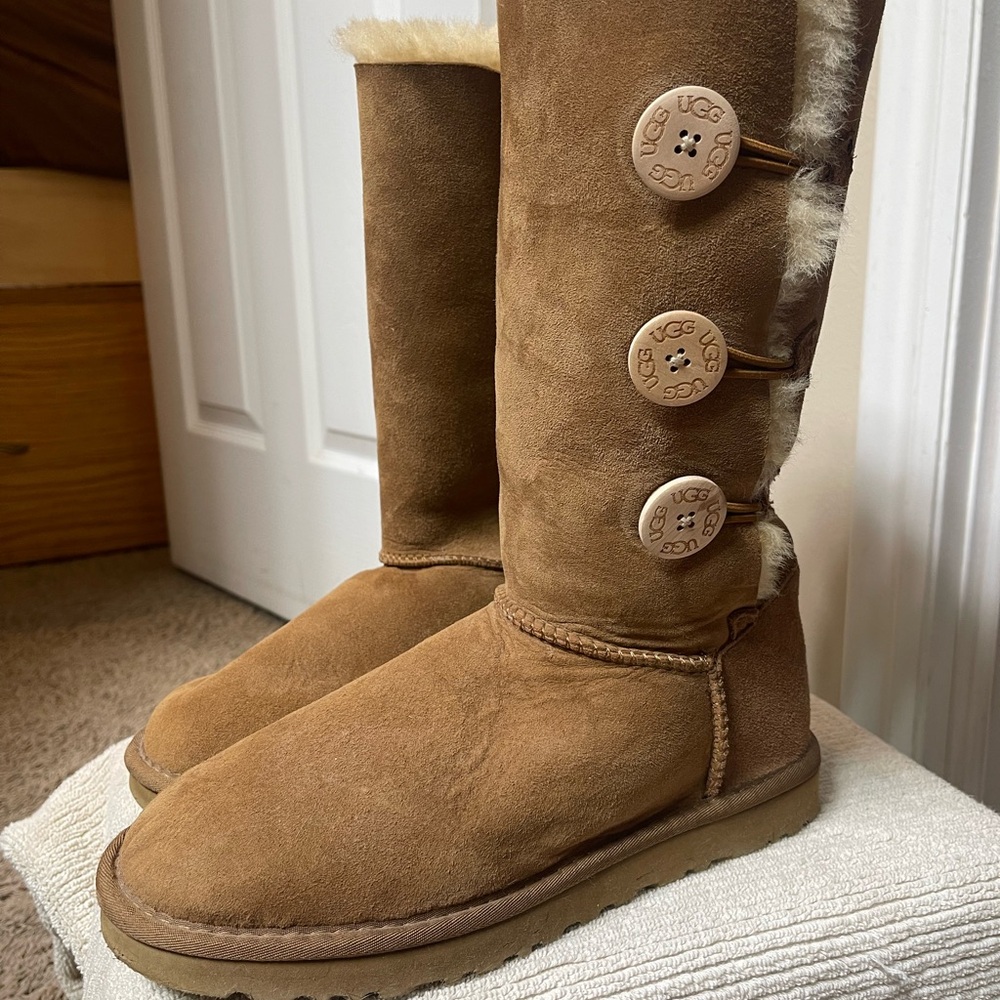 UGG Tan Sheepskin Winter Boots